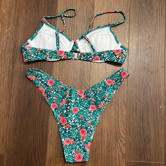 NWOT Floerns Floral Frill Trim High Cut Bikini Medium 2 piece bathing suit - Picture 3 of 11